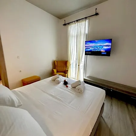 Apartament Travelers Luxury Suites, &