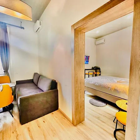 Apartament Travelers Luxury Suites, &